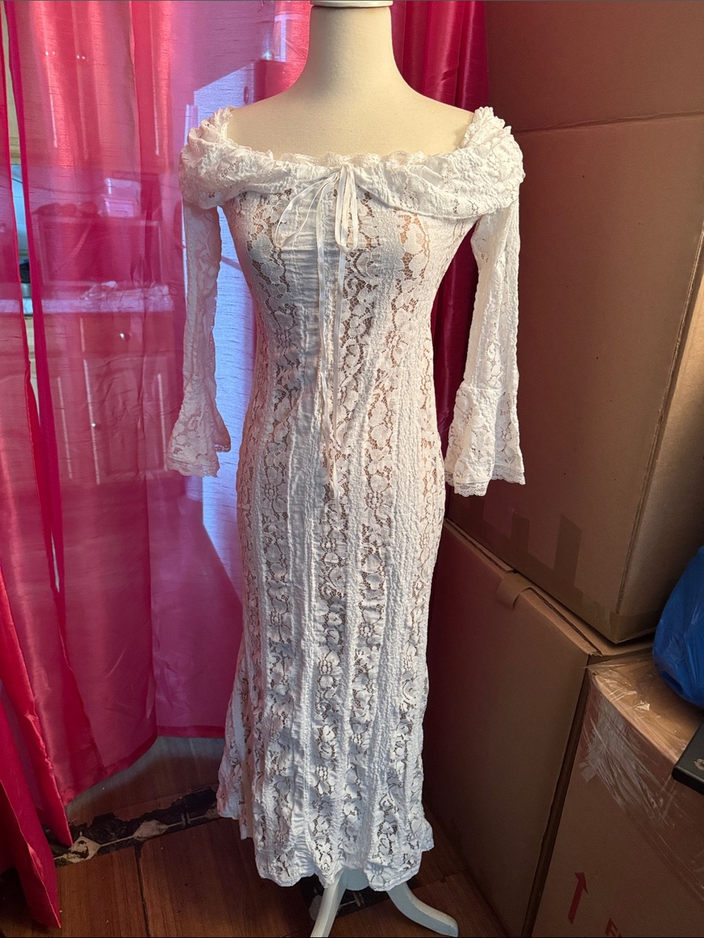 Off-Shoulder White Lace Maxi Dress